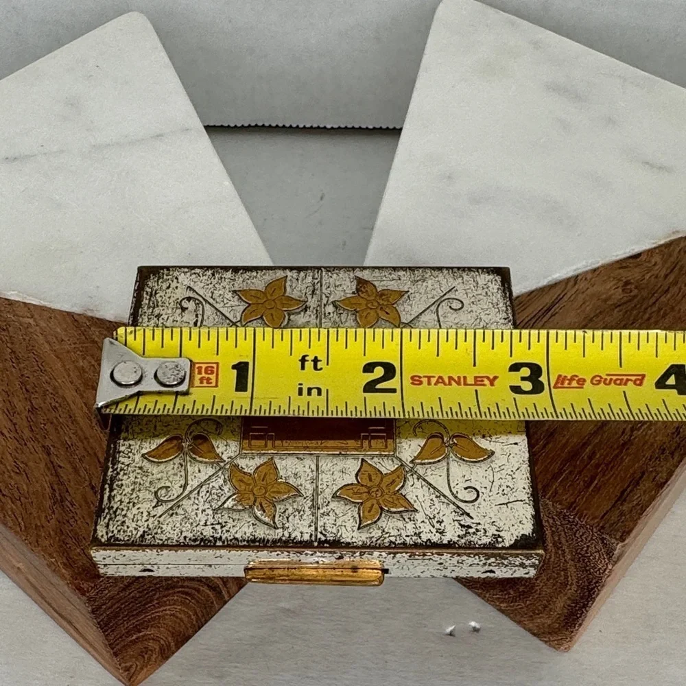 Vintage 1950s Silver and Gold Floral Makeup Compact